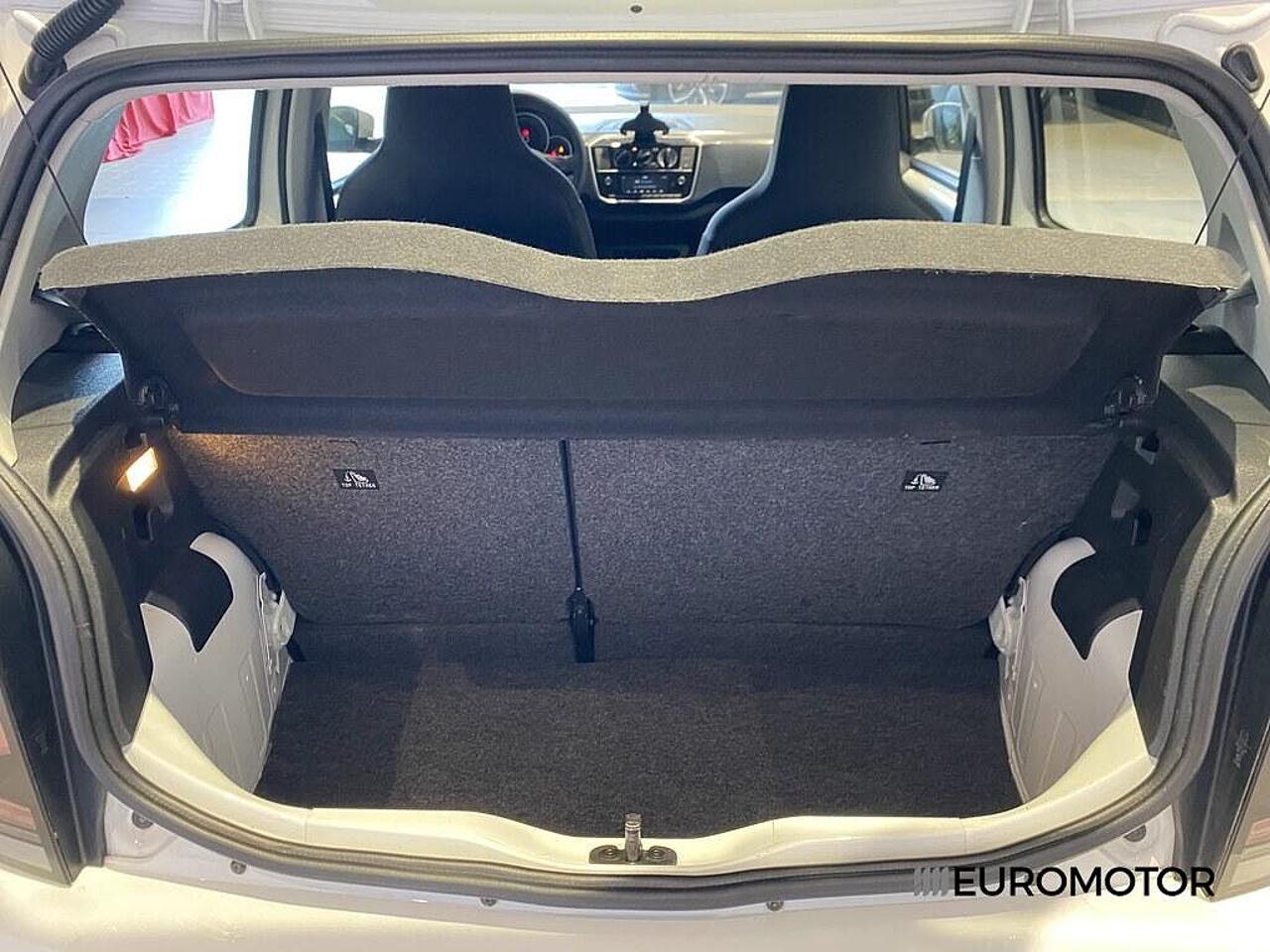 Volkswagen Volkswagen Up usata, con chiusura centralizzata