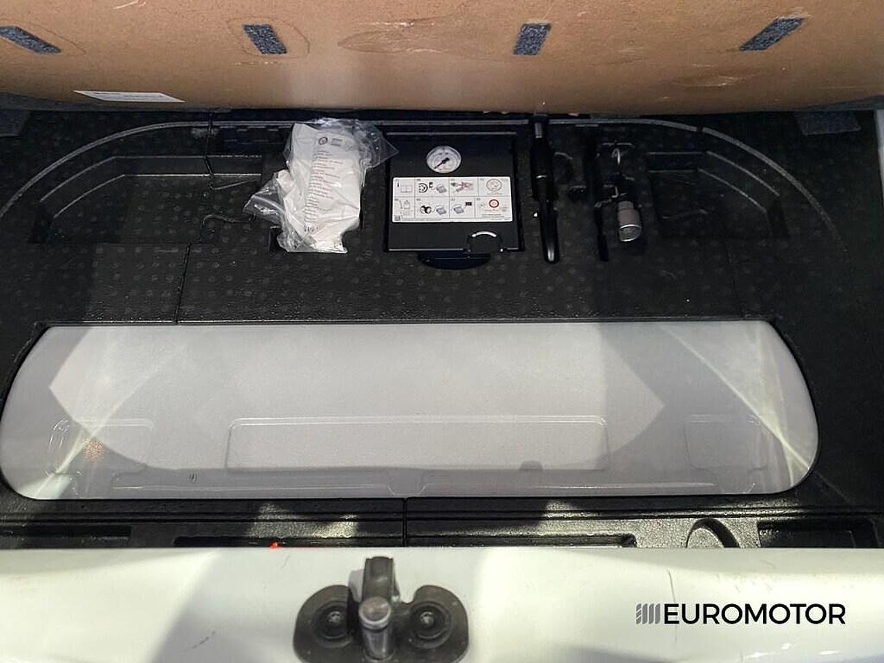 Volkswagen Volkswagen Up usata, con climatizzatore