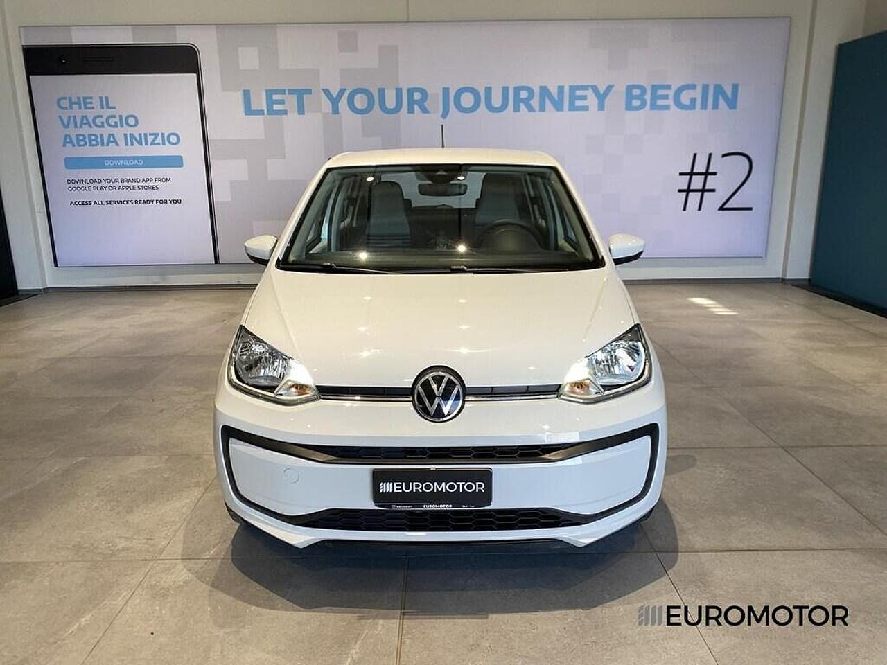 Volkswagen Volkswagen Up usata, con fari fendinebbia