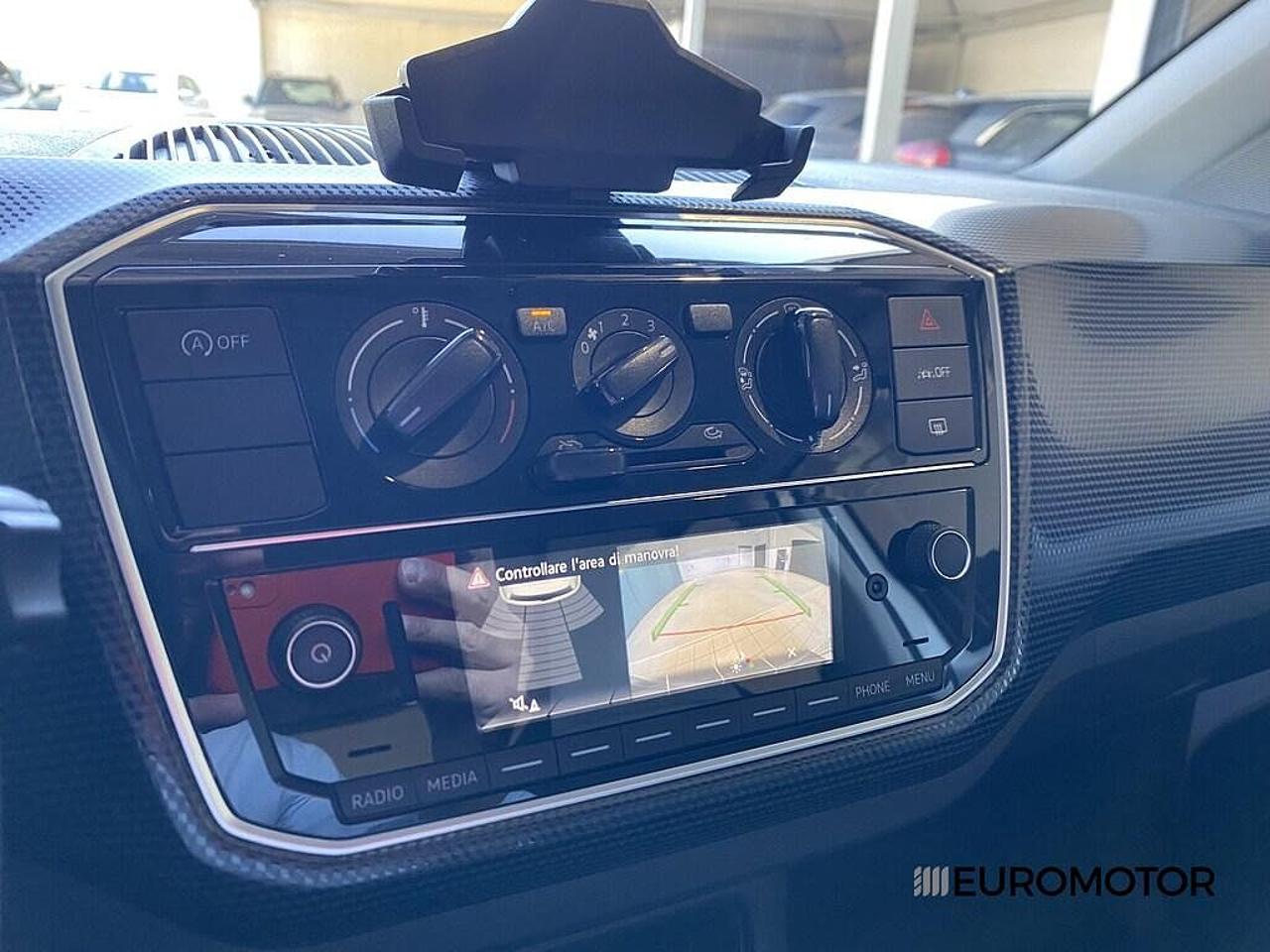 Volkswagen Volkswagen Up usata, con isofix