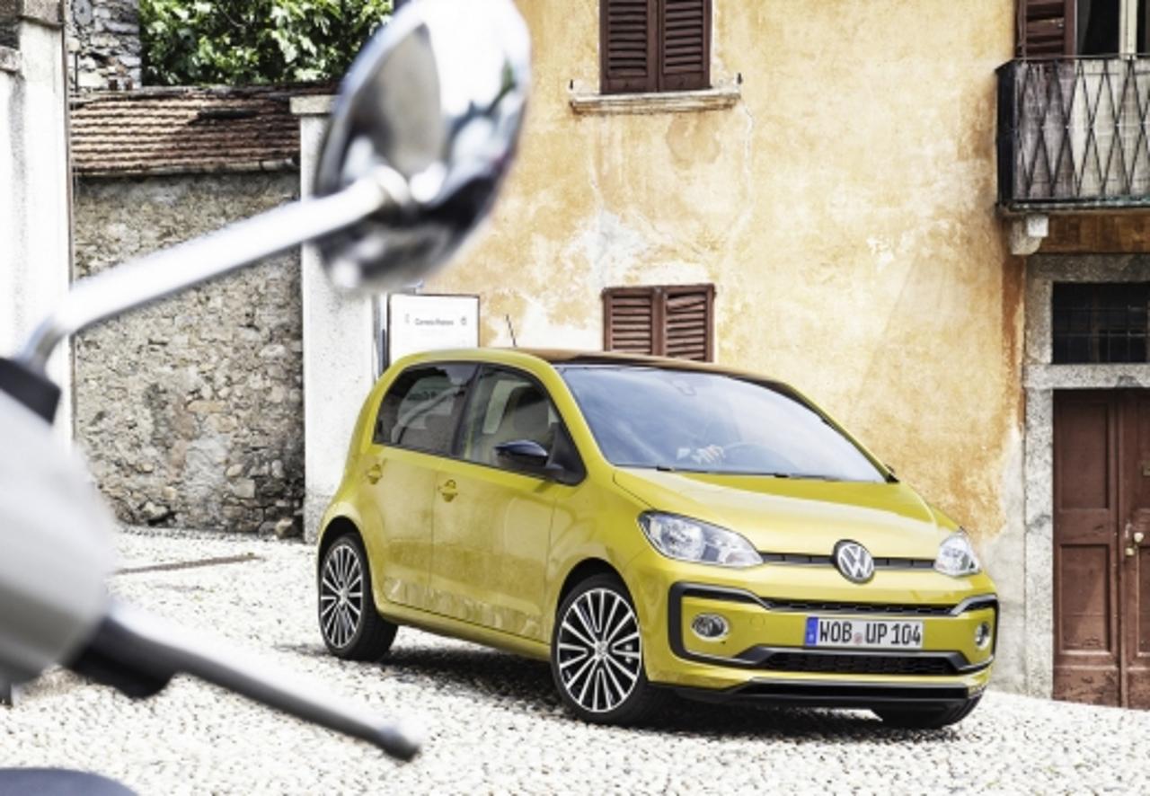 Volkswagen Volkswagen Up usata, con alzacristalli elettrici