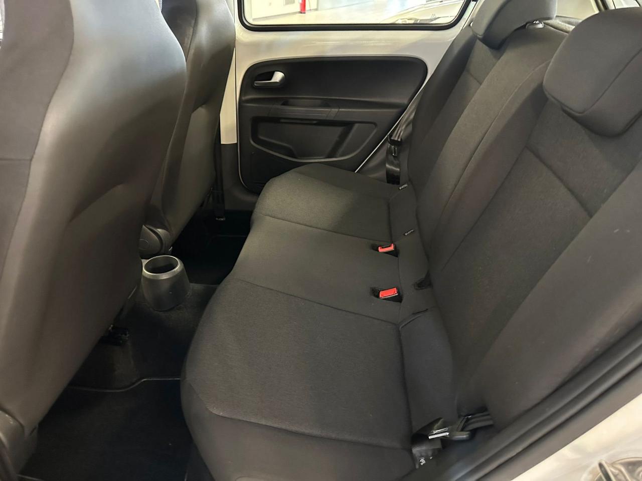 Volkswagen Volkswagen Up usata, con climatizzatore