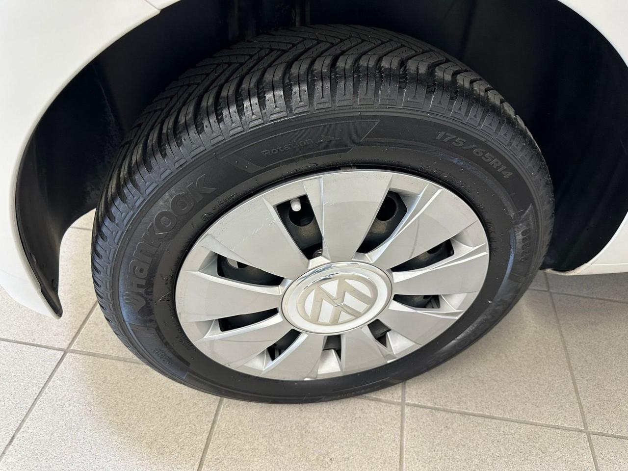 Volkswagen Volkswagen Up usata, con servo sterzo