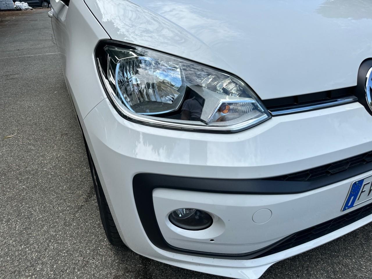 Volkswagen Volkswagen Up usata, con airbag laterale anteriore e include protezione testa