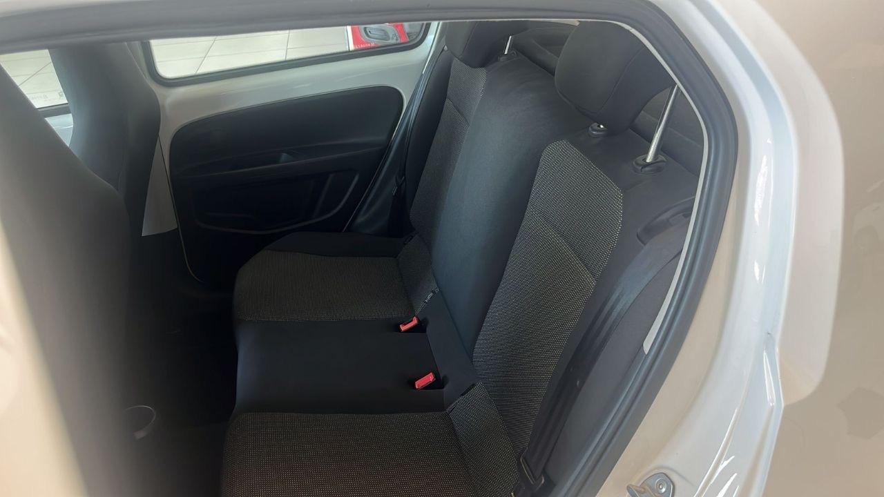 Volkswagen Volkswagen Up usata 3