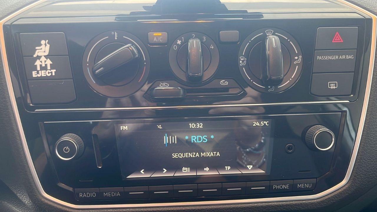 Volkswagen Volkswagen Up usata 8