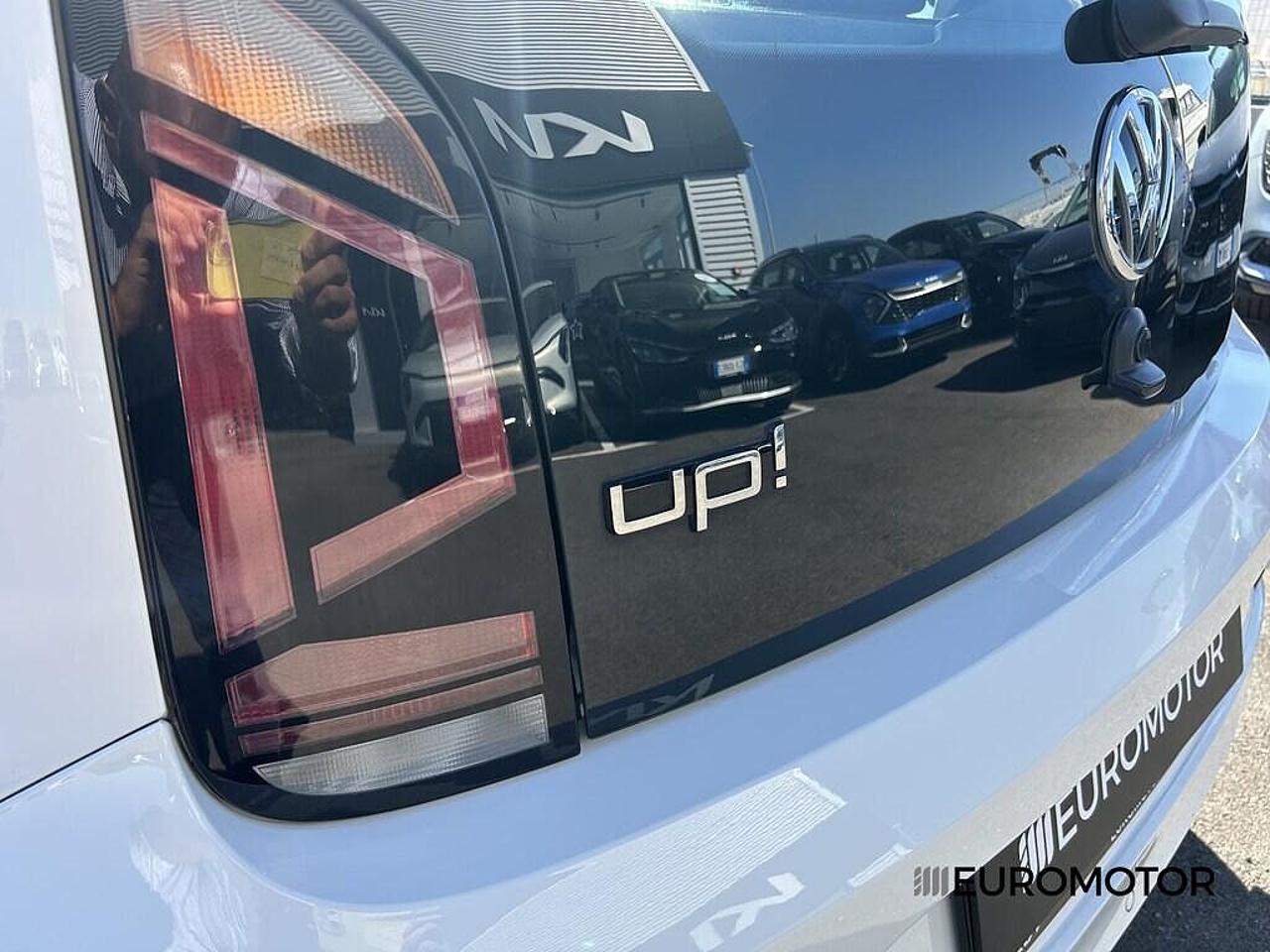 Volkswagen Volkswagen Up usata, con hill holder