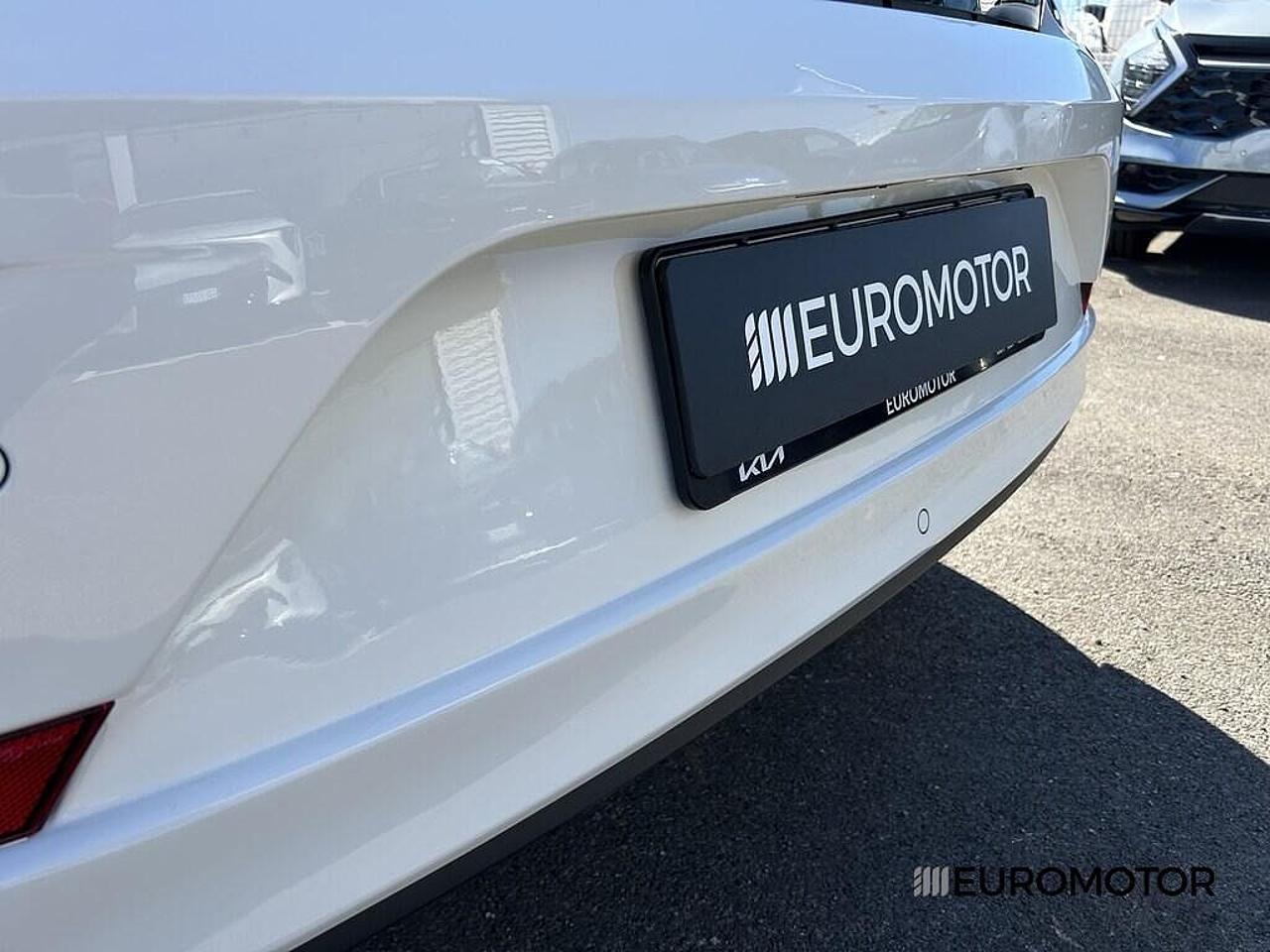 Volkswagen Volkswagen Up usata, con interno black