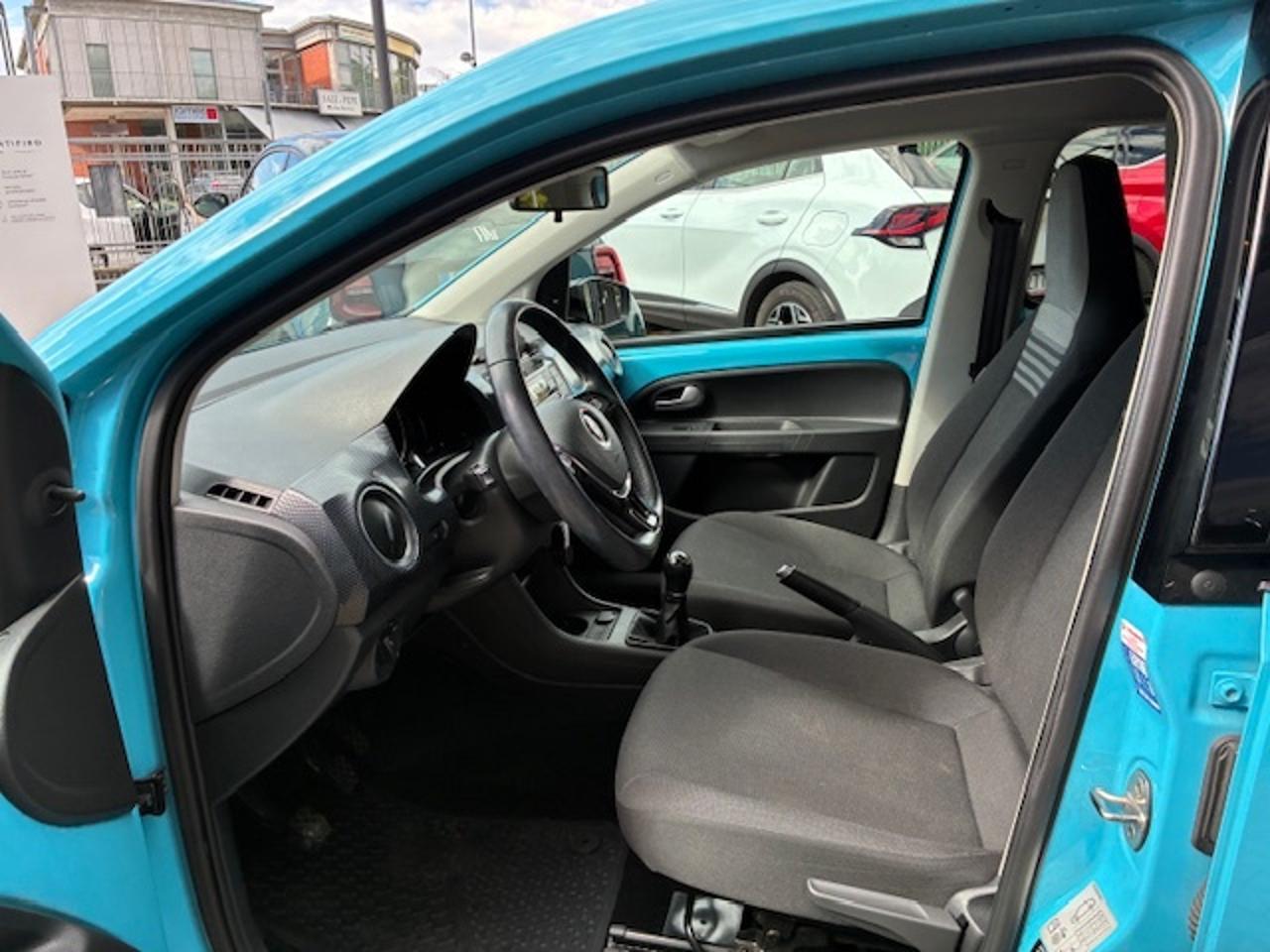 Volkswagen Volkswagen Up usata 3