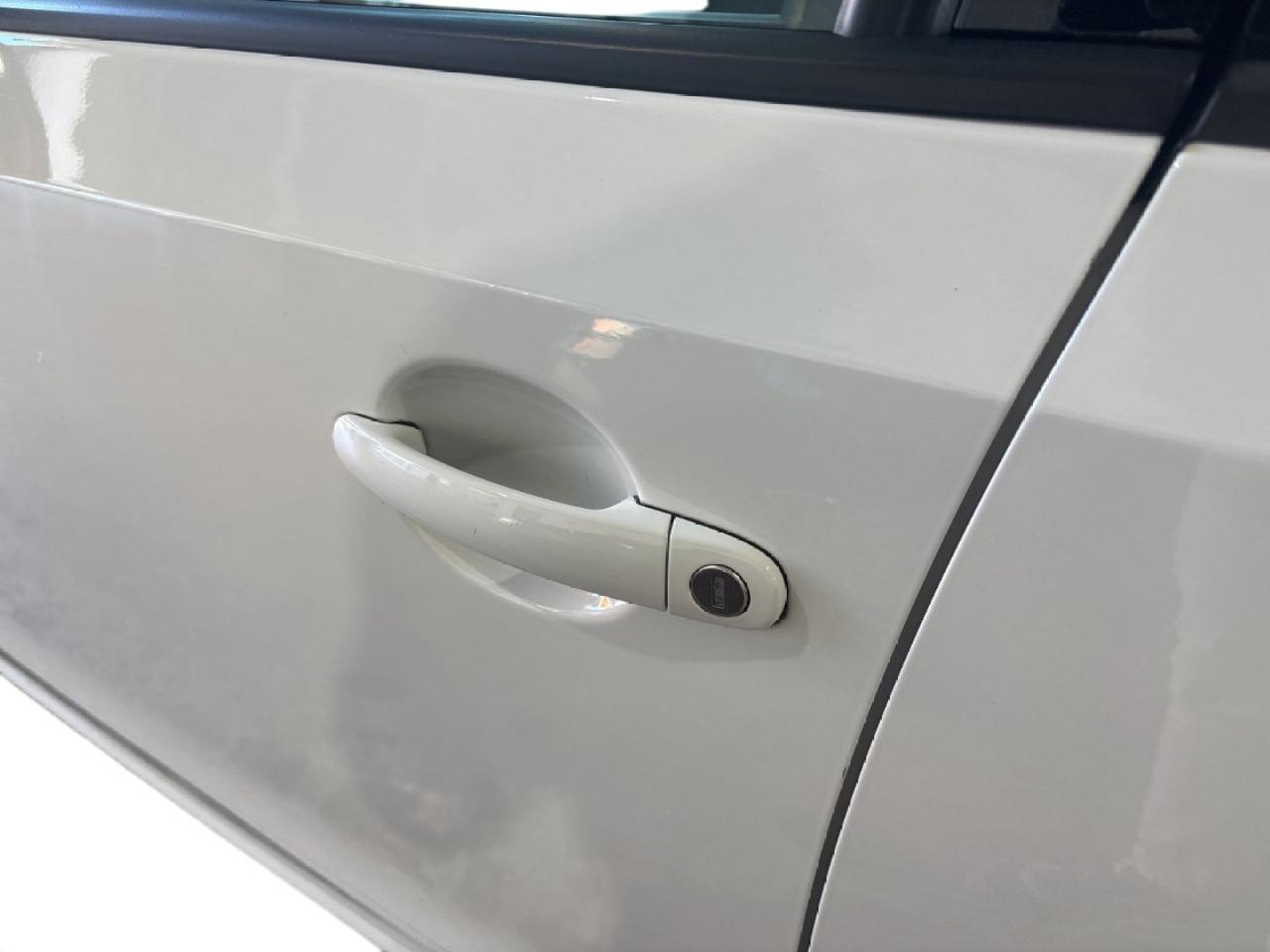 Volkswagen Volkswagen Up usata, con autoradio