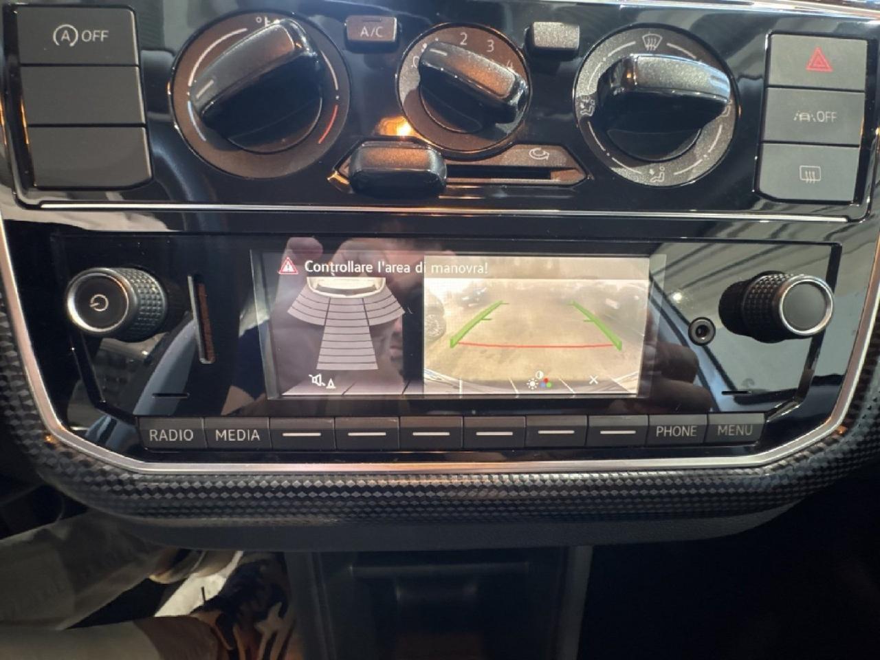 Volkswagen Volkswagen Up usata 17