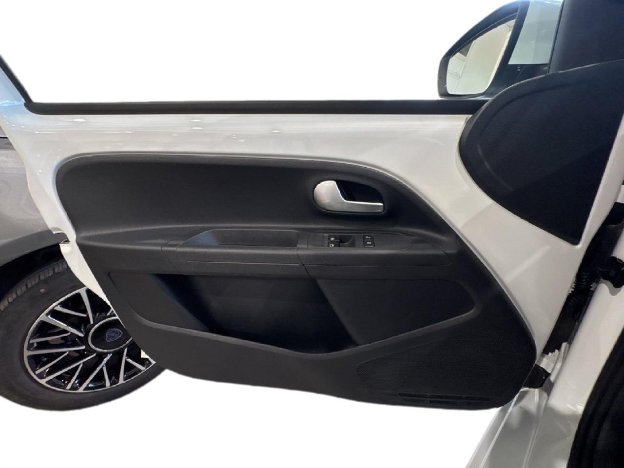 Volkswagen Volkswagen Up usata 18