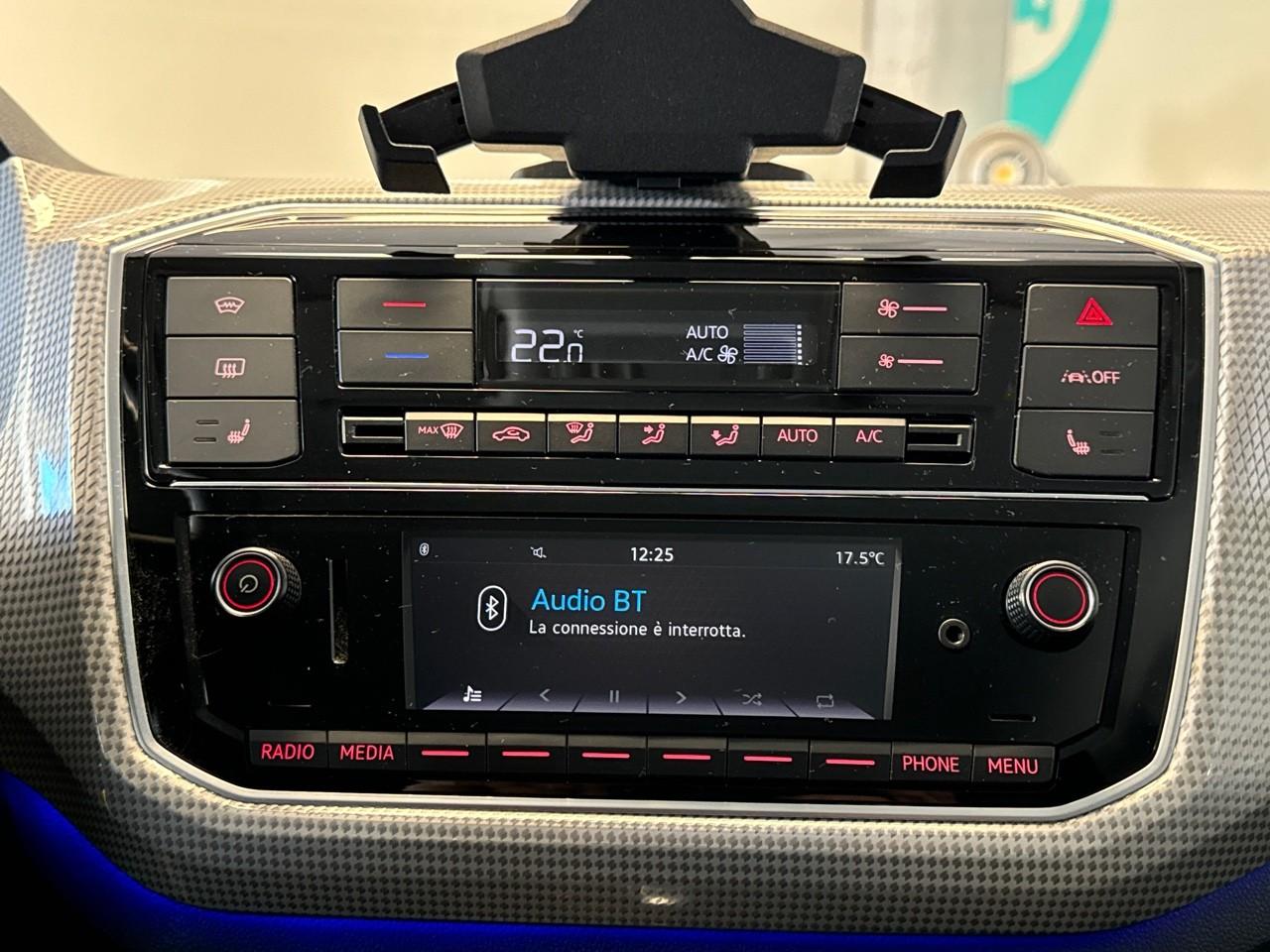 Volkswagen Volkswagen Up usata, con airbag laterale anteriore e include protezione testa