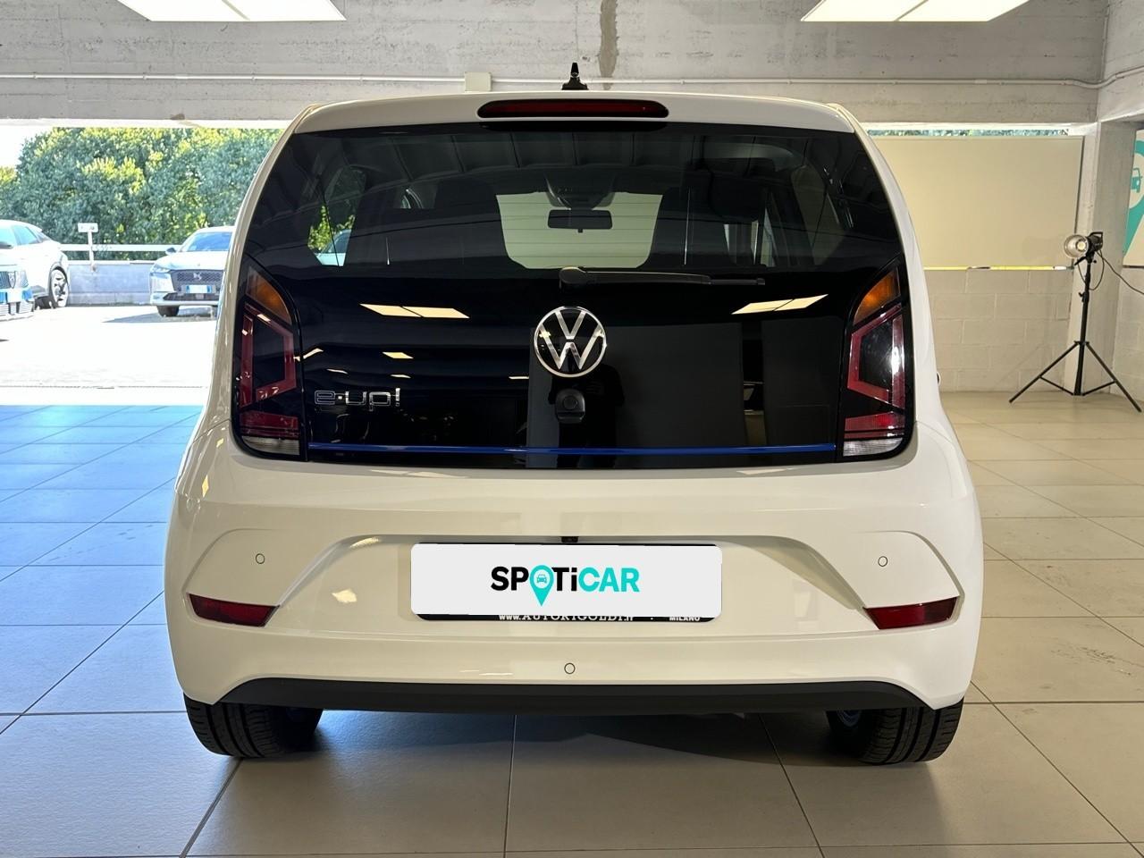 Volkswagen Volkswagen Up usata, con climatizzatore a controllo automatico