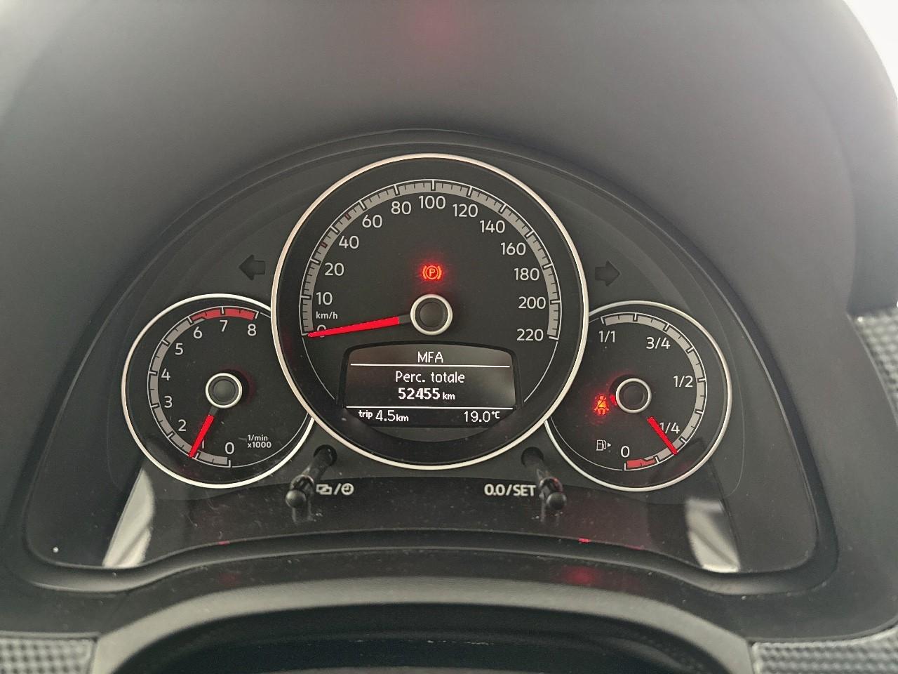 Volkswagen Volkswagen Up usata, con airbag laterale anteriore e include protezione testa