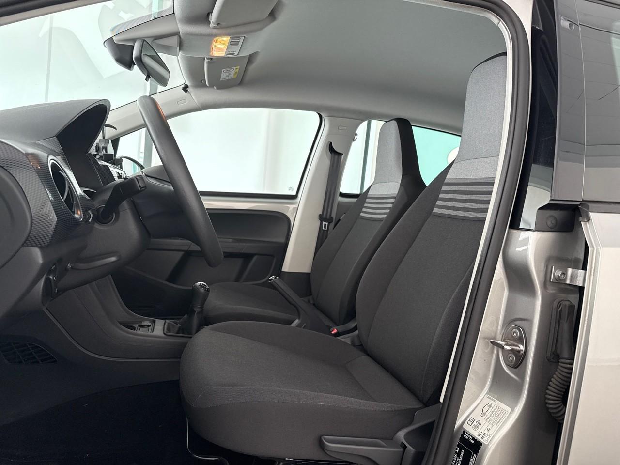 Volkswagen Volkswagen Up usata, con conness.dispositivi est.intrattenimento include ingresso aux anteriore, include porta usb anteriore, 1 e 0