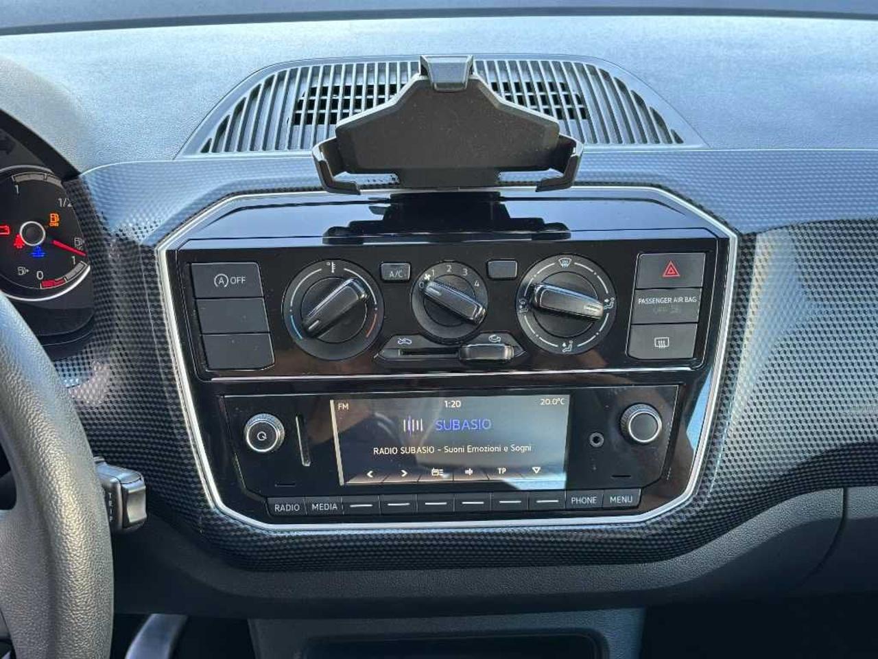 Volkswagen Volkswagen Up usata, con cerchi in lega