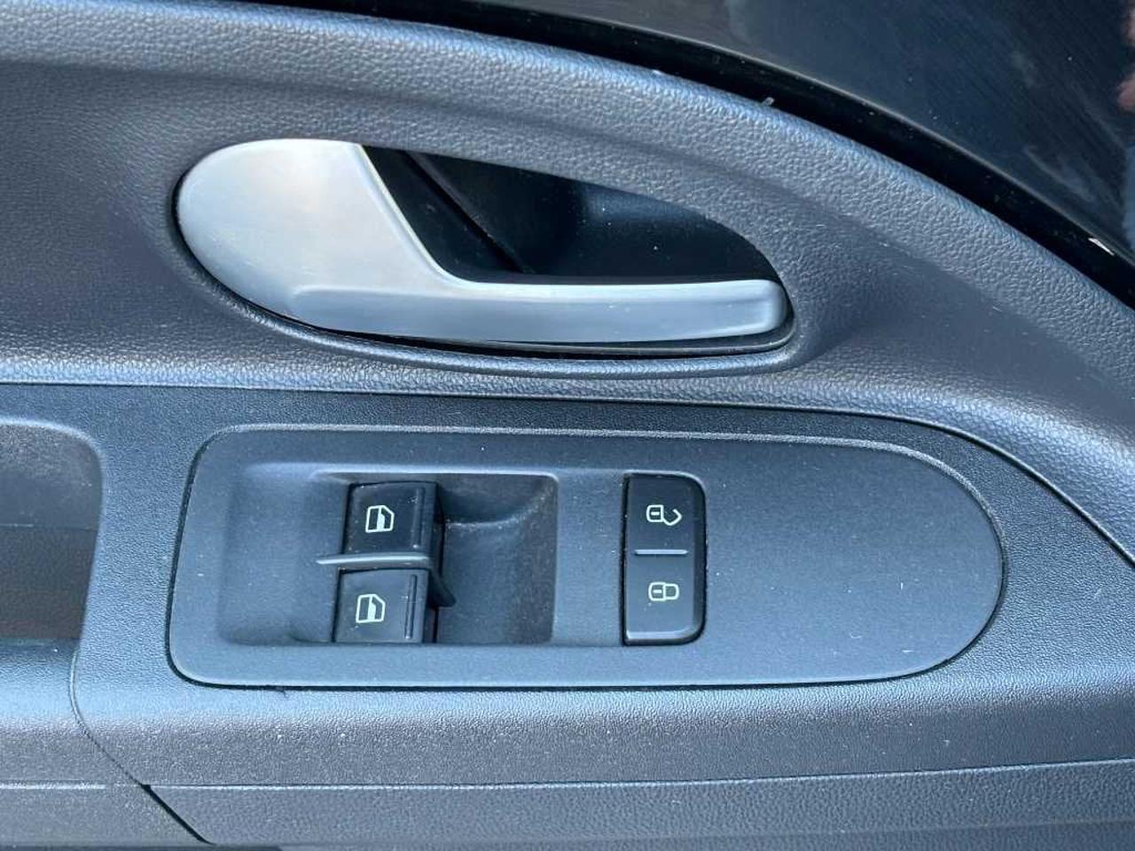 Volkswagen Volkswagen Up usata, con esp