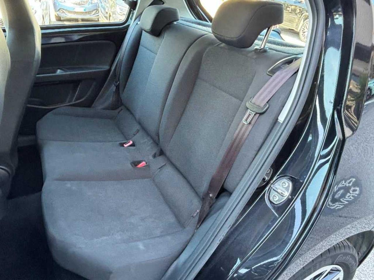 Volkswagen Volkswagen Up usata 18