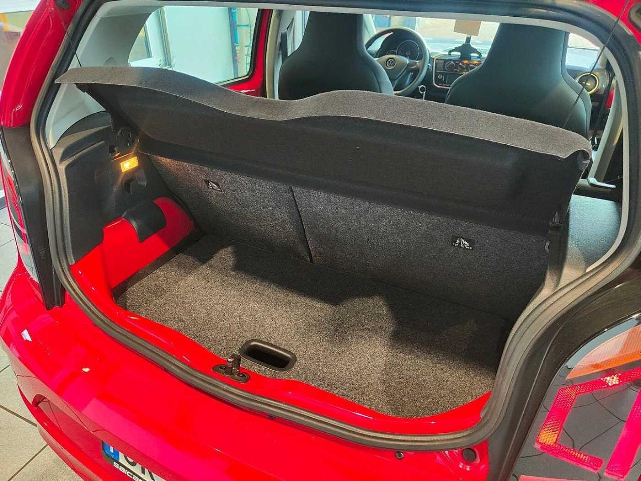 Volkswagen Volkswagen Up usata, con Portapacchi