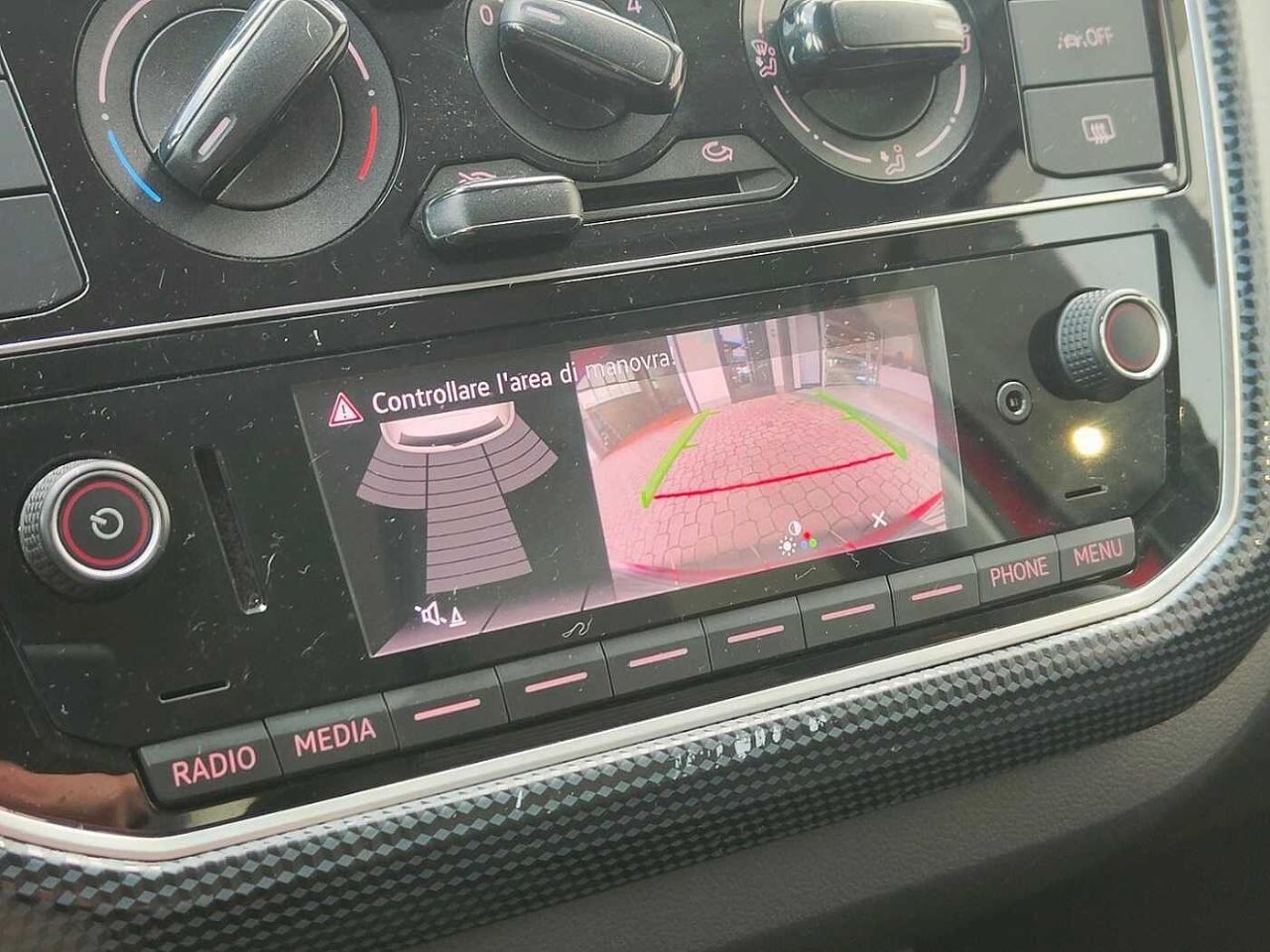 Volkswagen Volkswagen Up usata 23