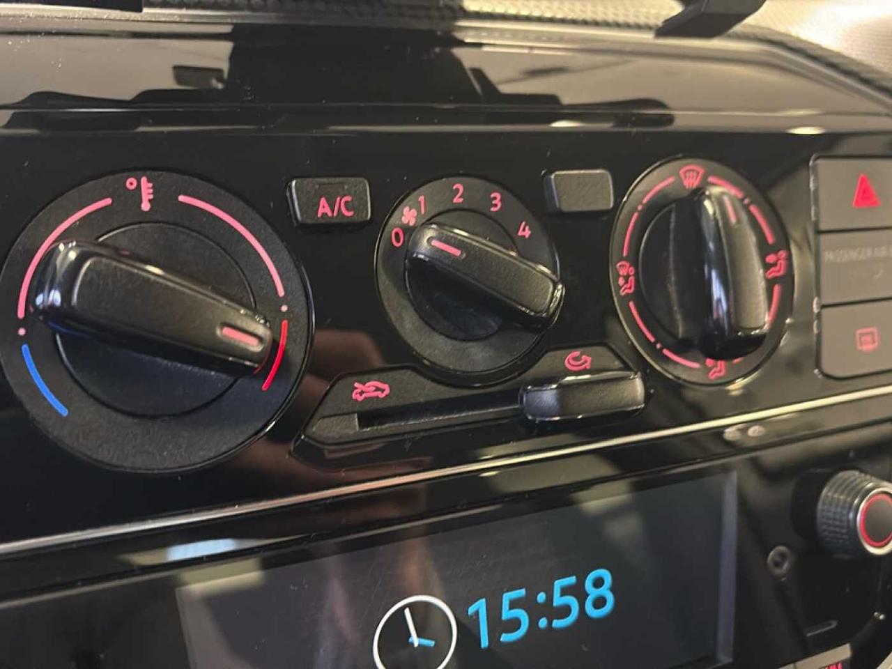 Volkswagen Volkswagen Up usata 4