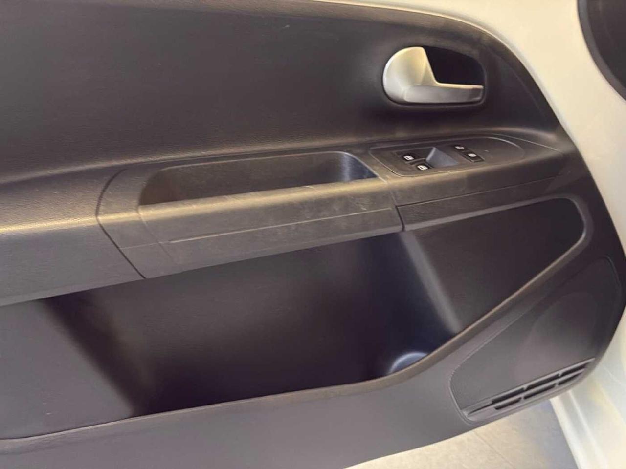 Volkswagen Volkswagen Up usata 9