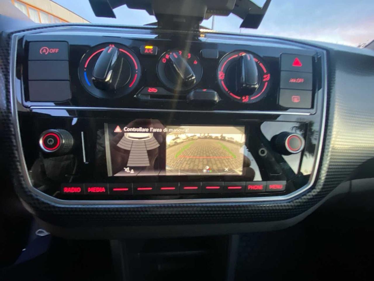 Volkswagen Volkswagen Up usata 7