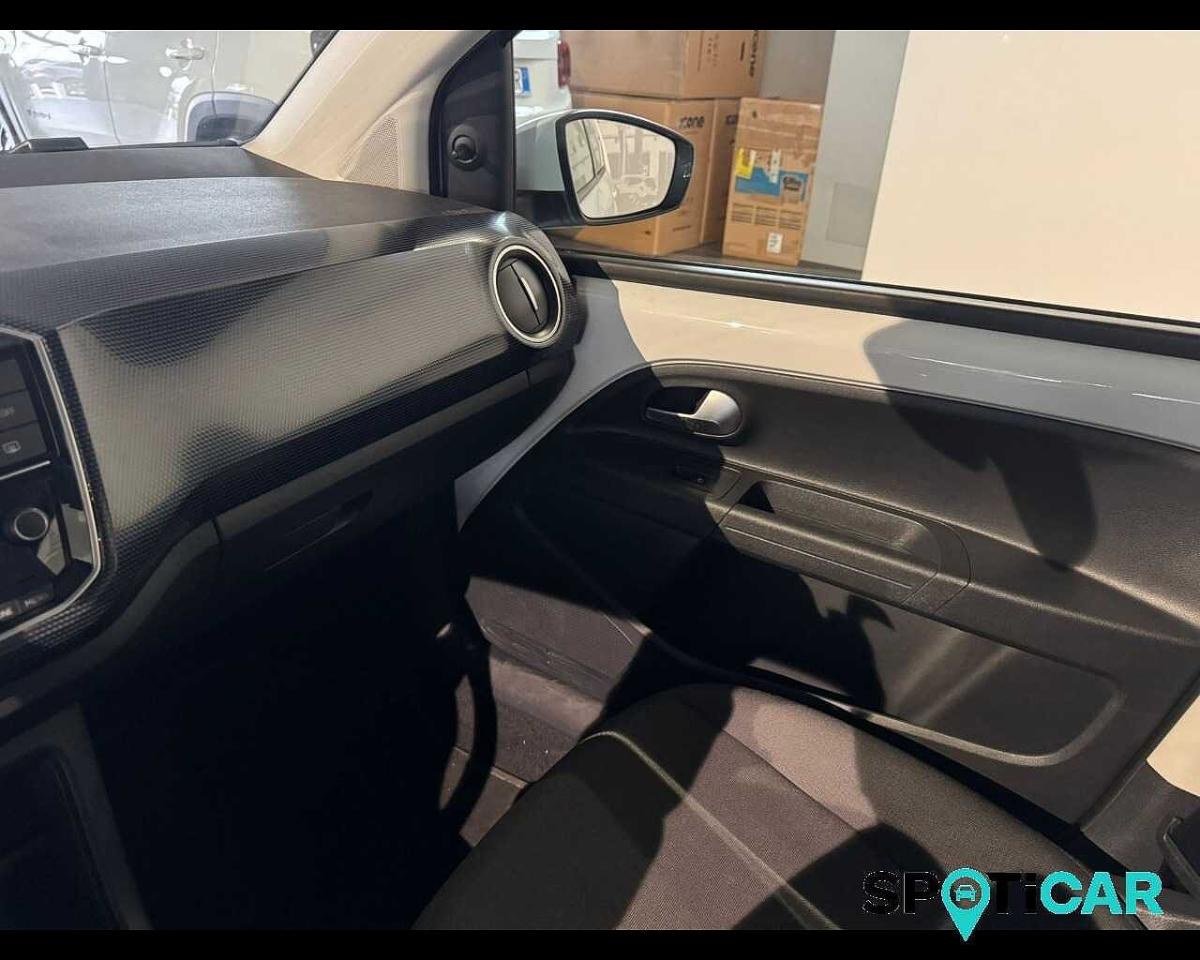 Volkswagen Volkswagen Up usata 10