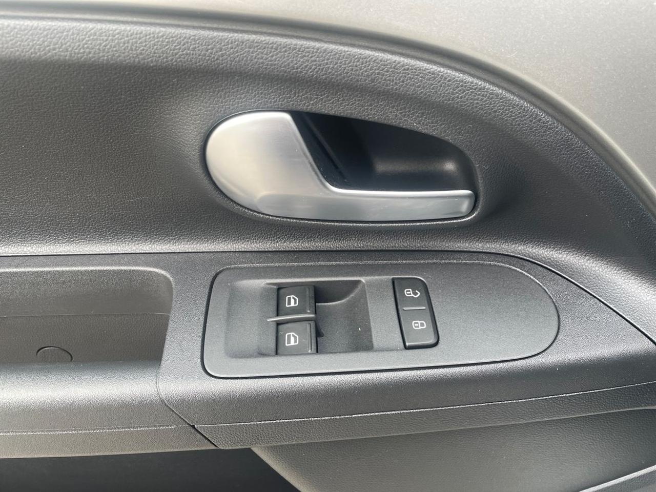 Volkswagen Volkswagen Up usata 4