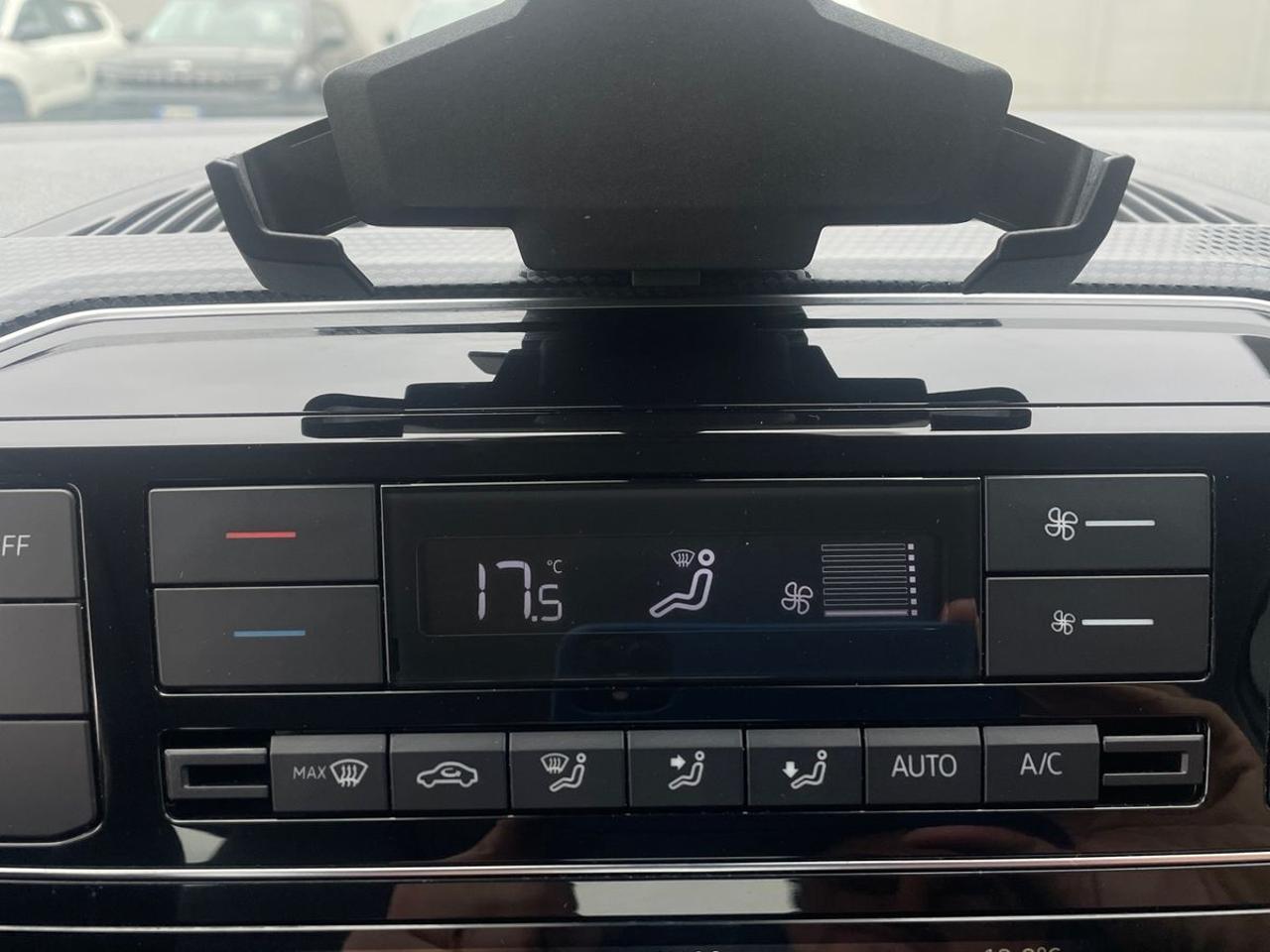 Volkswagen Volkswagen Up usata 10