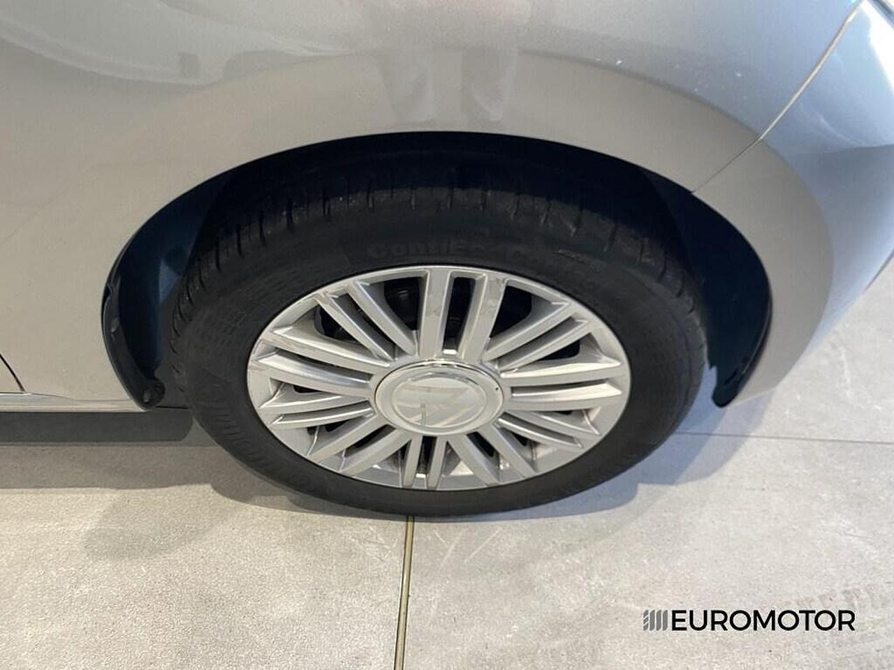 Volkswagen Volkswagen Up usata 17