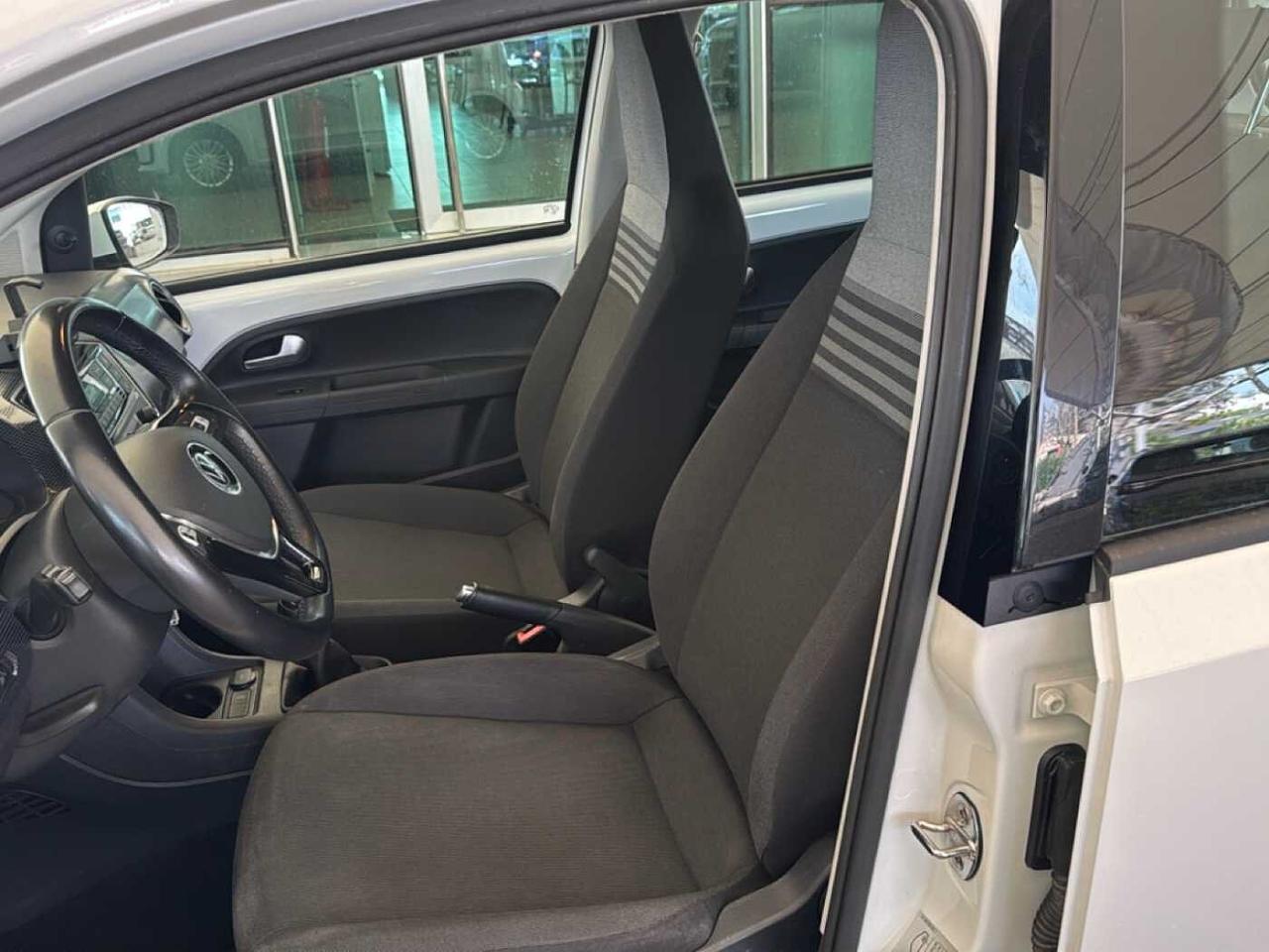 Volkswagen Volkswagen Up usata 3