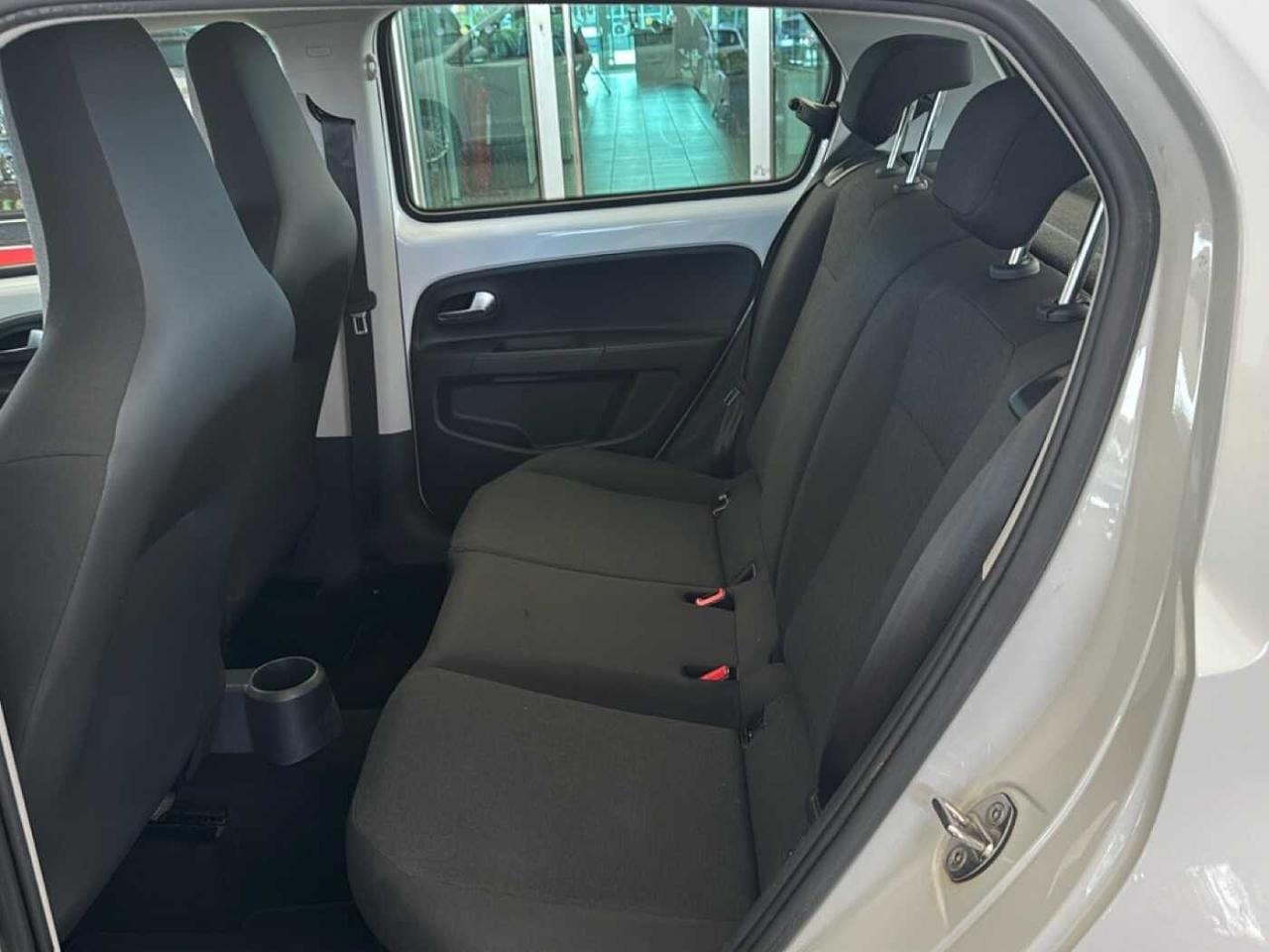 Volkswagen Volkswagen Up usata 4