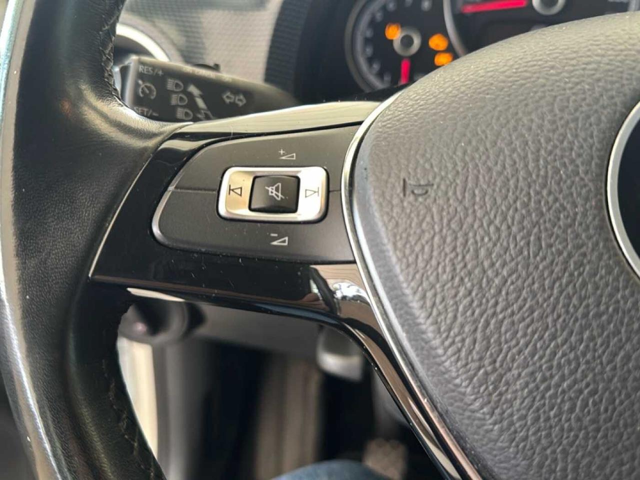 Volkswagen Volkswagen Up usata 12