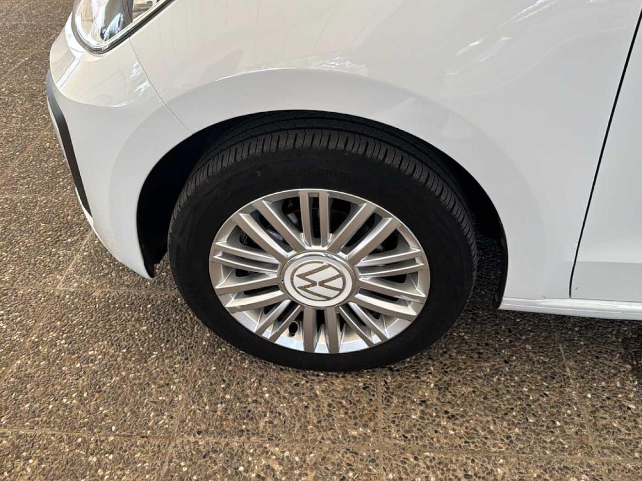 Volkswagen Volkswagen Up usata 15