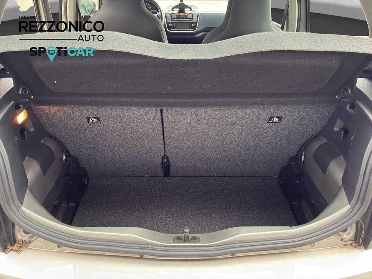 Volkswagen Volkswagen Up usata 17