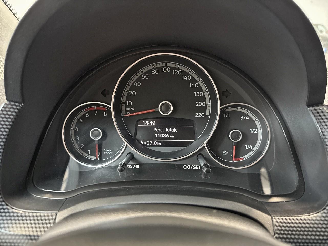 Volkswagen Volkswagen Up usata 3