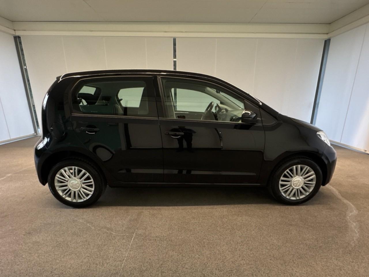 Volkswagen Volkswagen Up usata 14