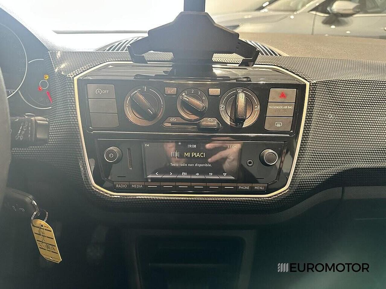 Volkswagen Volkswagen Up usata 12