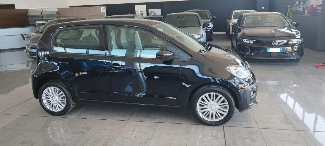 Volkswagen Volkswagen Up usata 23