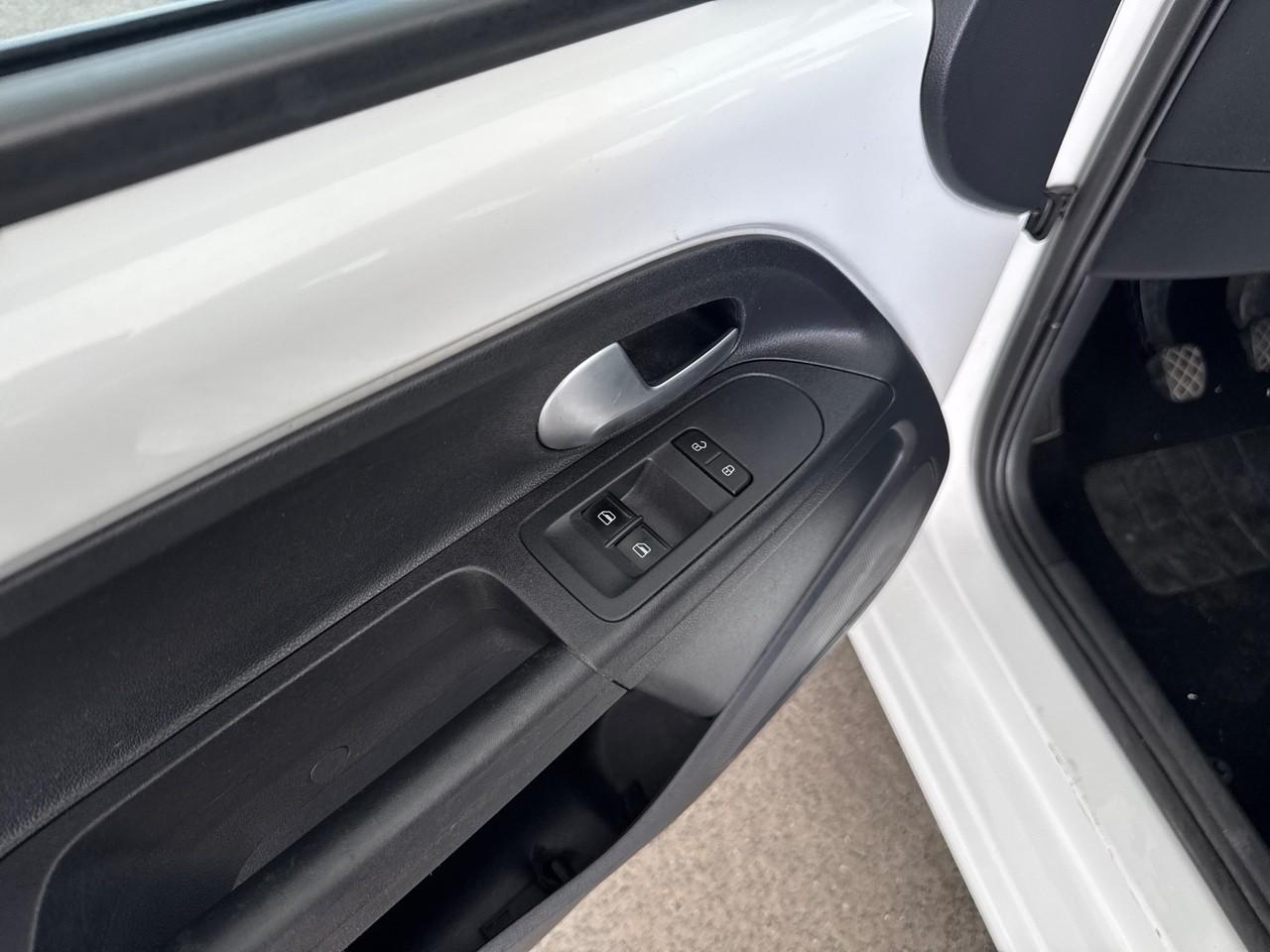Volkswagen Volkswagen Up usata 9