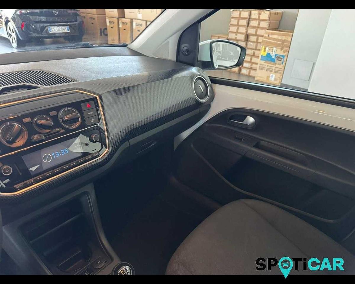 Volkswagen Volkswagen Up usata 3