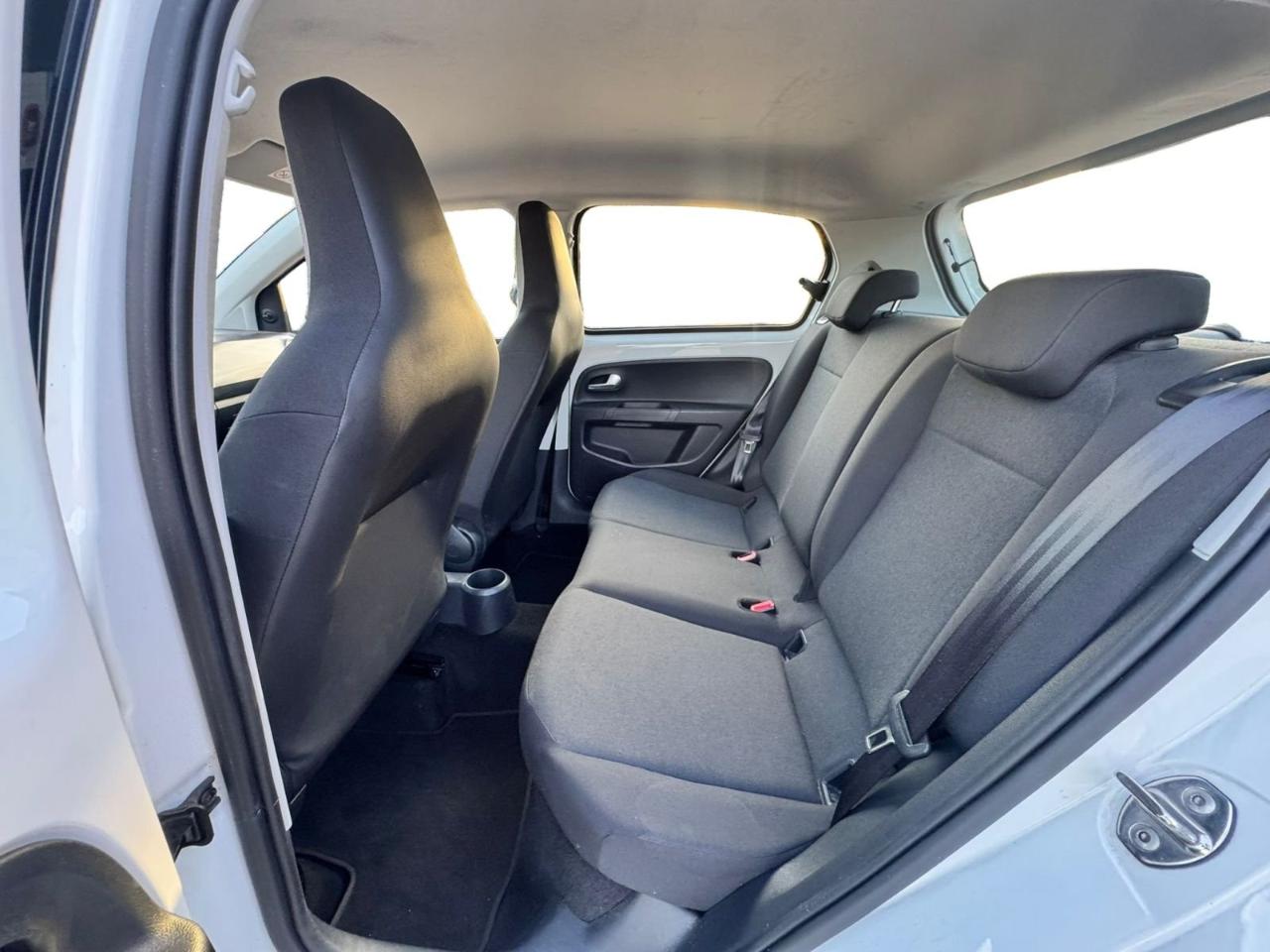 Volkswagen Volkswagen Up usata 23