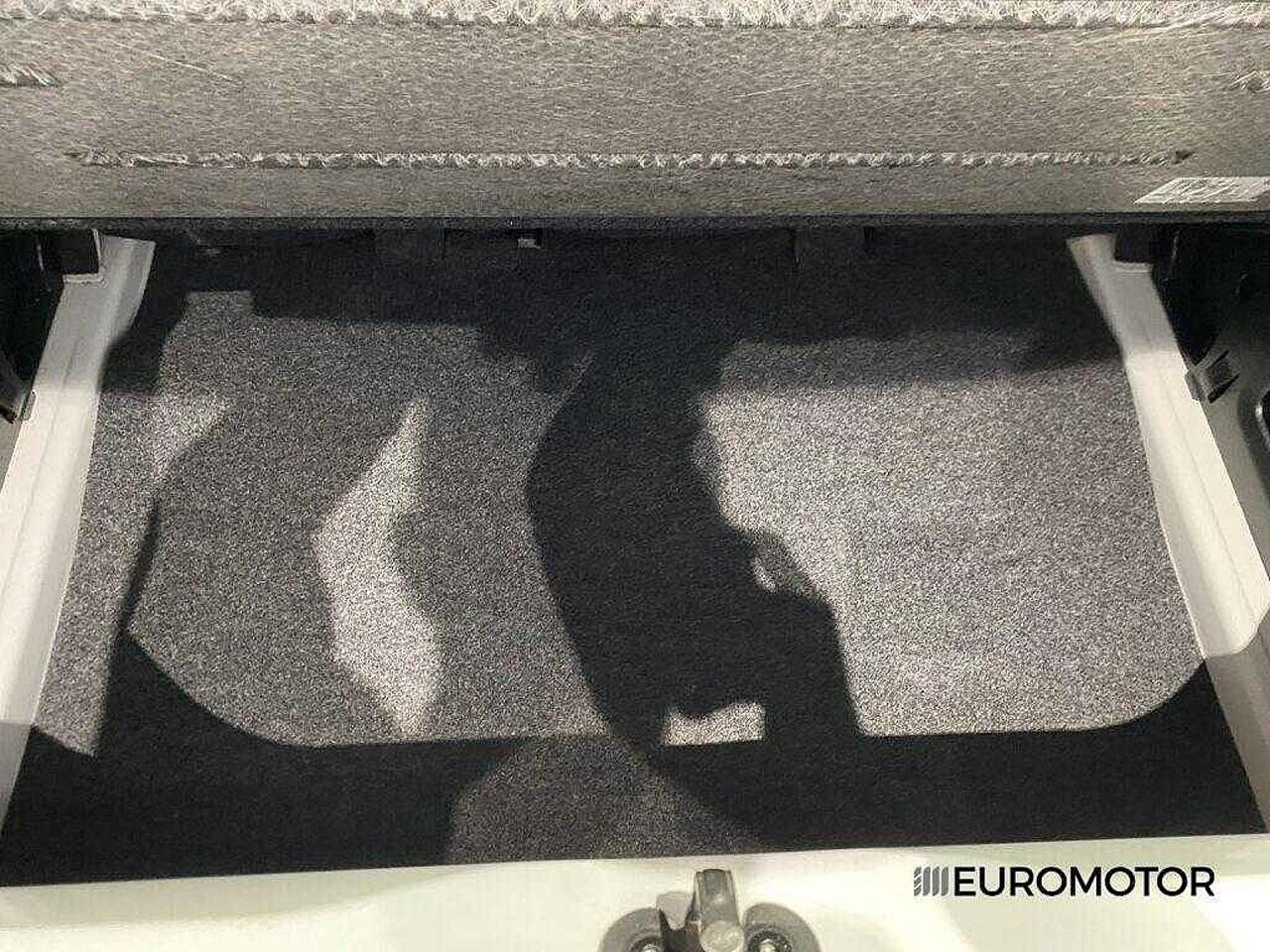 Volkswagen Volkswagen Up usata 8