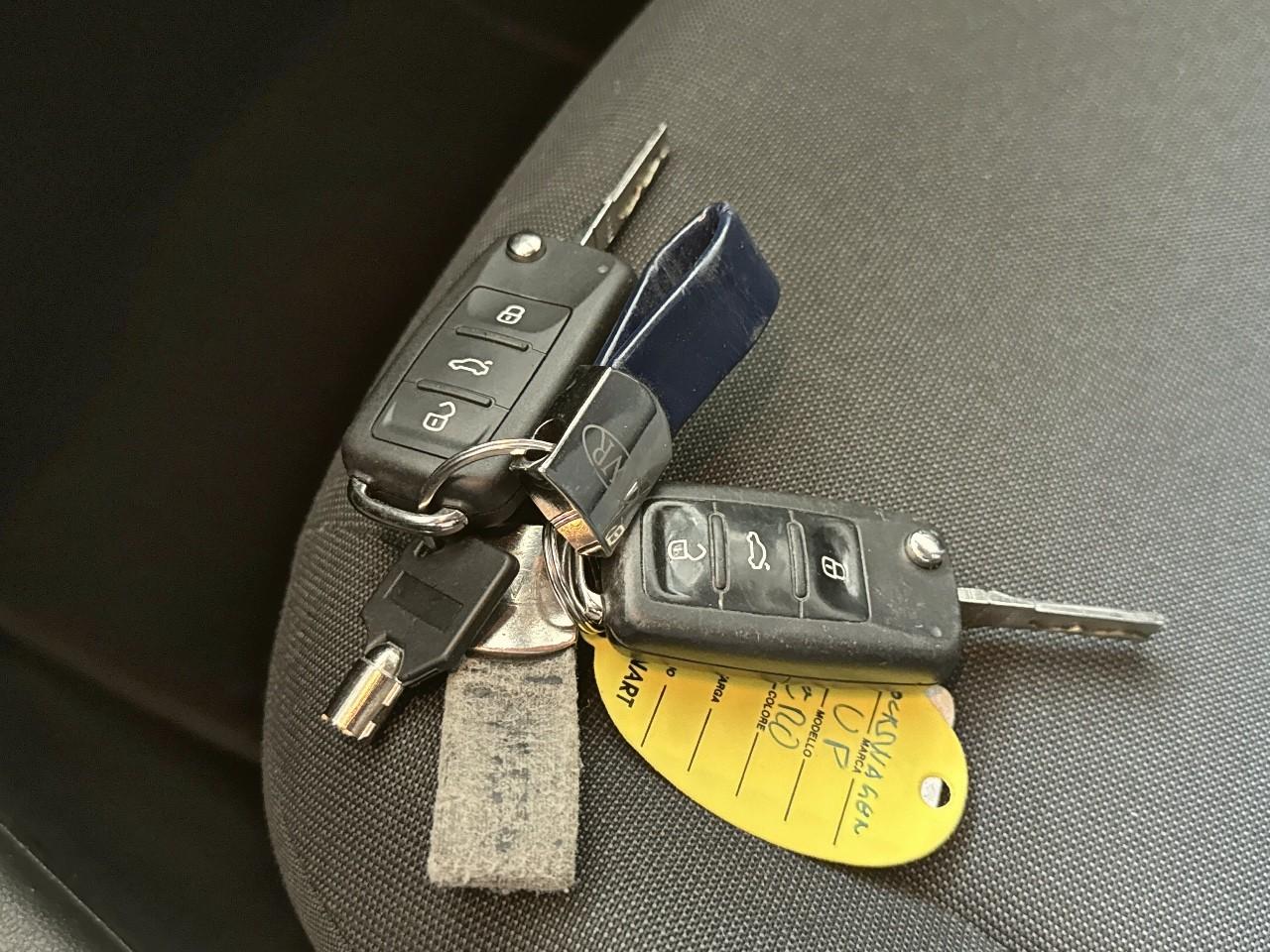 Volkswagen Volkswagen Up usata 12