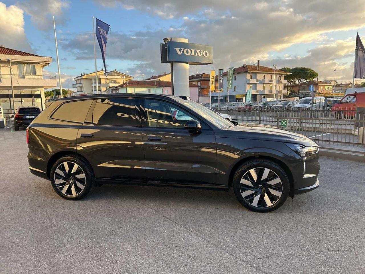 Volvo Volvo ex 90 usata 18