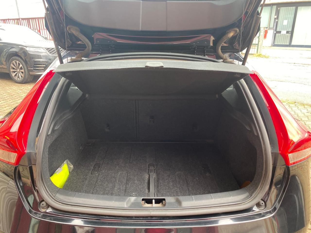 Volvo Volvo V40 usata 12