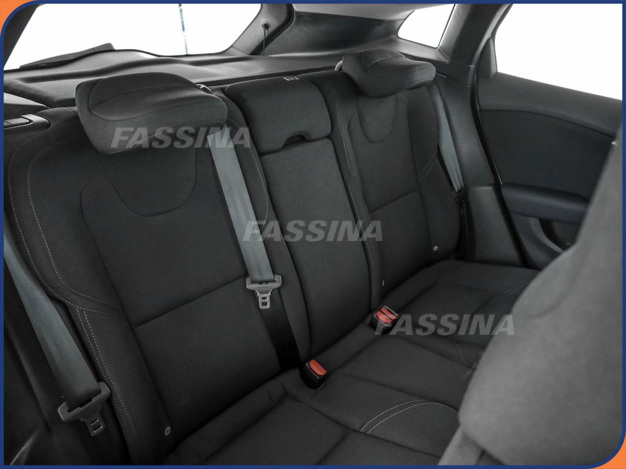 Volvo Volvo V40 usata, con cerchi in lega