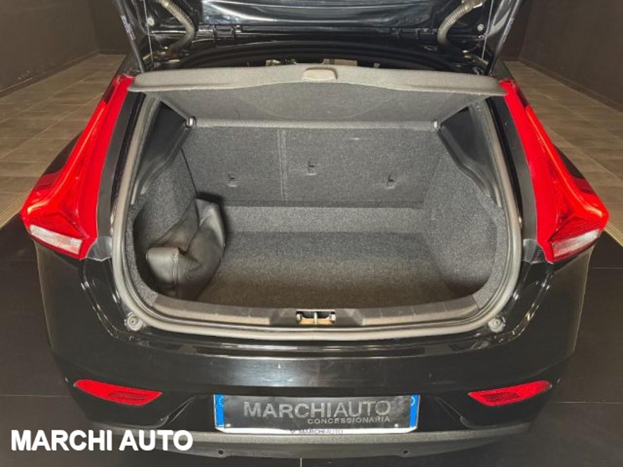Volvo Volvo V40 usata 17